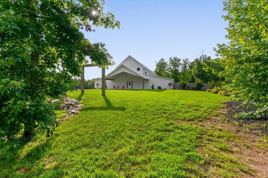 More Photos Of 2948 Holly Creek Cool Sprgs Rd, Chatsworth Specialty For Sale