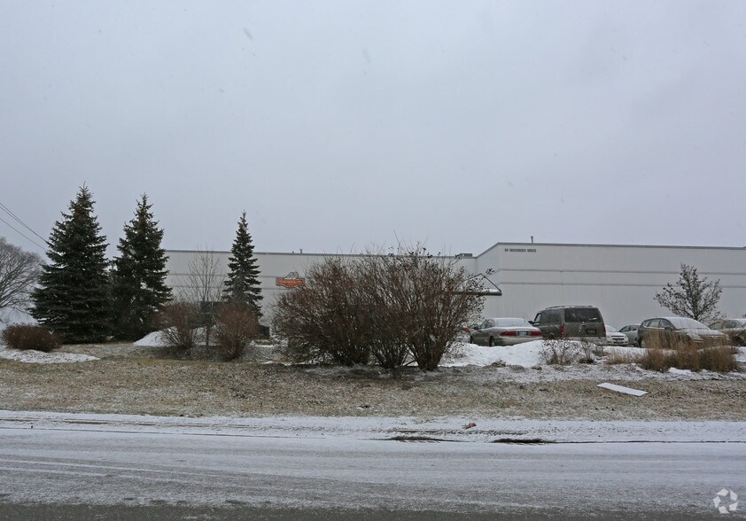 More Photos Of 5 Washburn Dr, Kitchener Warehouse For Lease