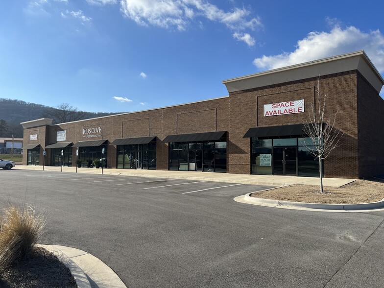 Primary Photo Of 5729 Cove Commons Drive SE, Brownsboro Storefront For Lease