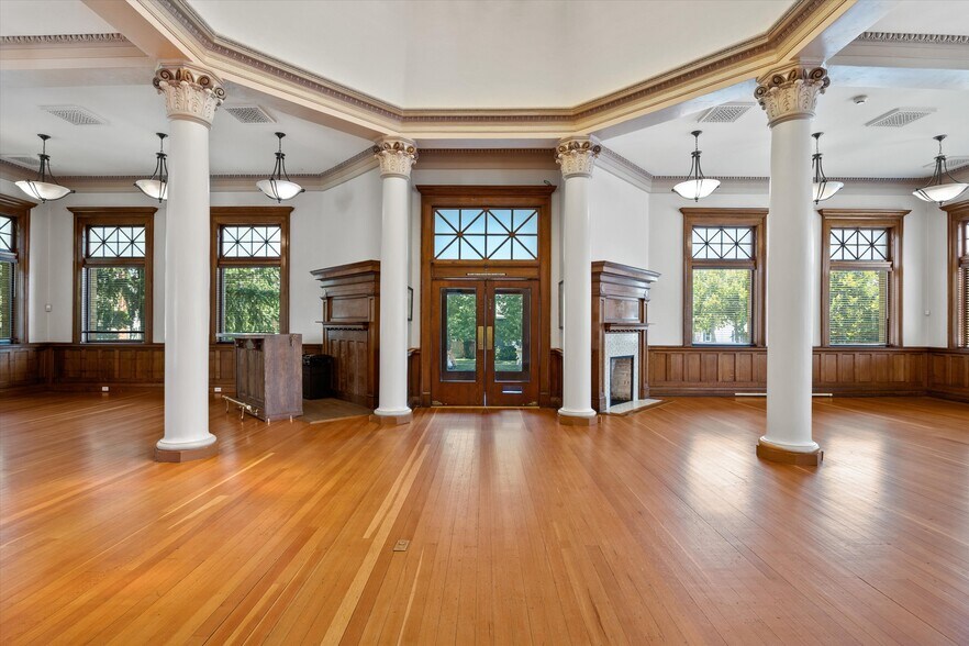 More Photos Of 909 Jefferson St, Red Bluff Specialty For Sale