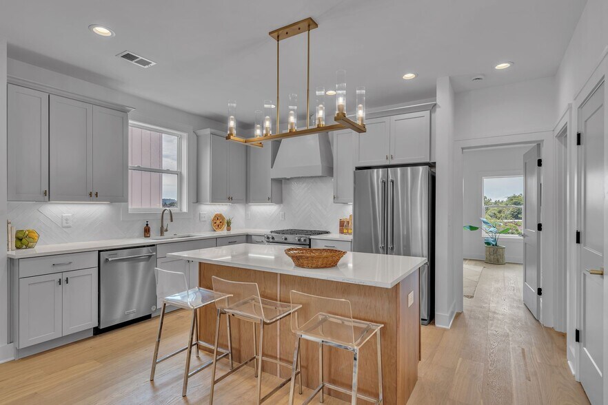 More Photos Of 824 Watts Ln, Nashville Apartments For Sale