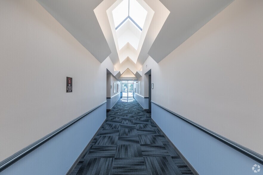 More Photos Of 37300 Dequindre Rd, Sterling Heights Medical For Lease