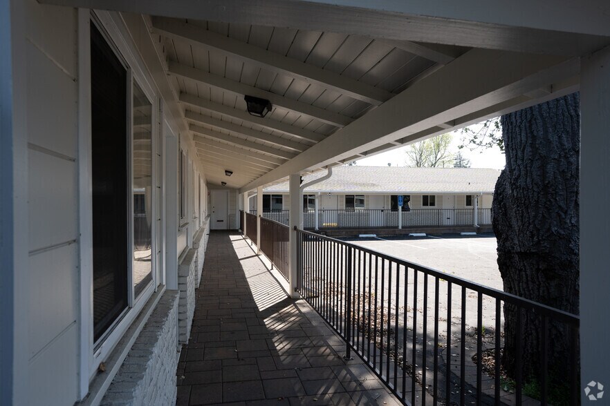 More Photos Of 51 Renato Ct, Redwood City Unknown For Lease