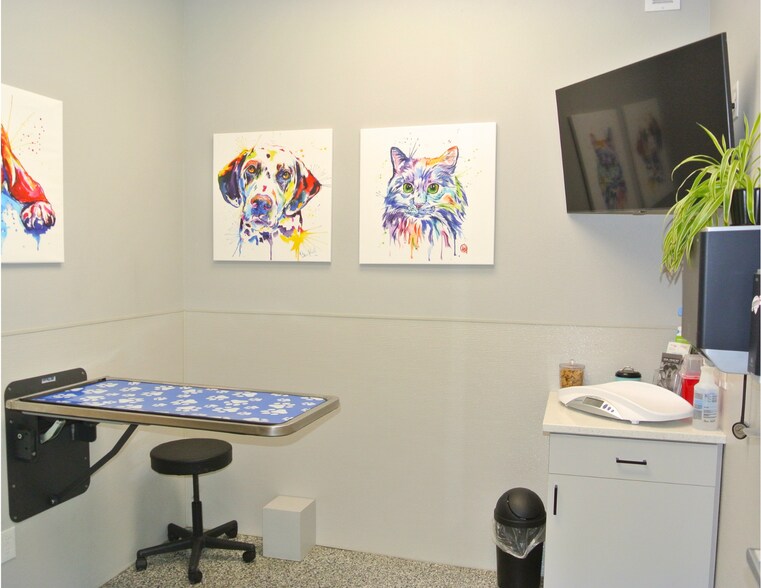 More Photos Of 19223 E Appleway Ave, Greenacres Freestanding For Lease