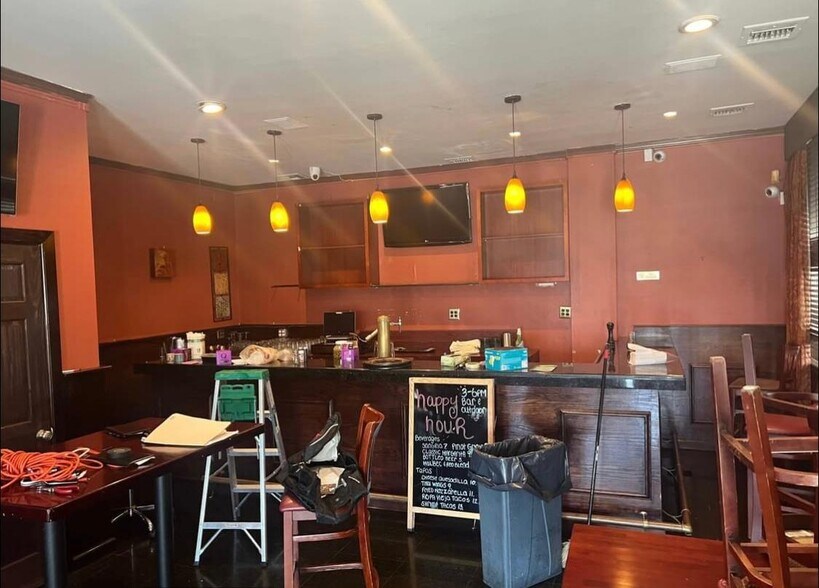 More Photos Of 161-50 Cross Bay Blvd, Howard Beach Fast Food For Lease