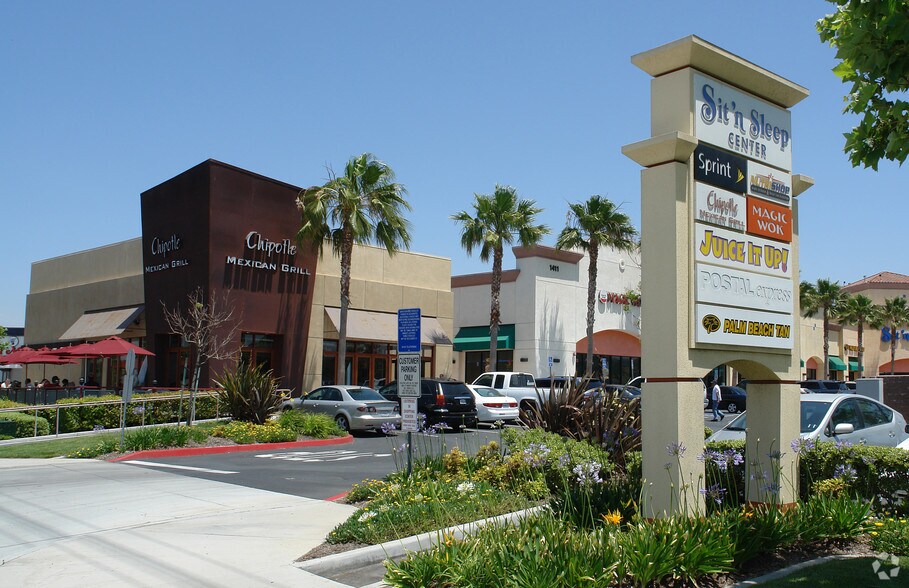 More Photos Of 1409-1411 Hamner Ave, Norco Unknown For Lease