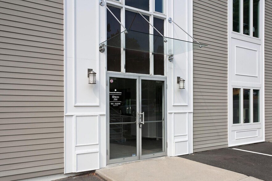 More Photos Of 15 Ketchum St, Westport Office For Lease