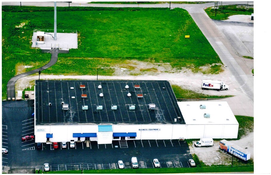 More Photos Of 275 Klutey Park Dr, Henderson Warehouse For Lease