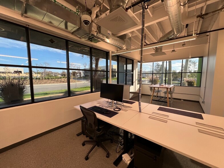 More Photos Of 15 Mason, Irvine Warehouse For Sale