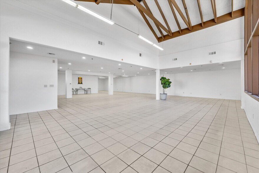 More Photos Of 1830 S San Gabriel, San Gabriel General Retail For Sale