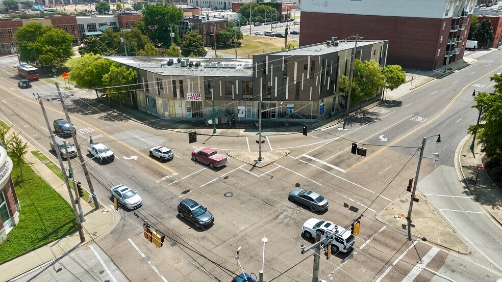 More Photos Of 440 N Front St, Memphis Freestanding For Lease