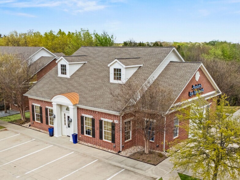 Primary Photo Of 105 River Oaks Dr, Southlake Medical For Sale