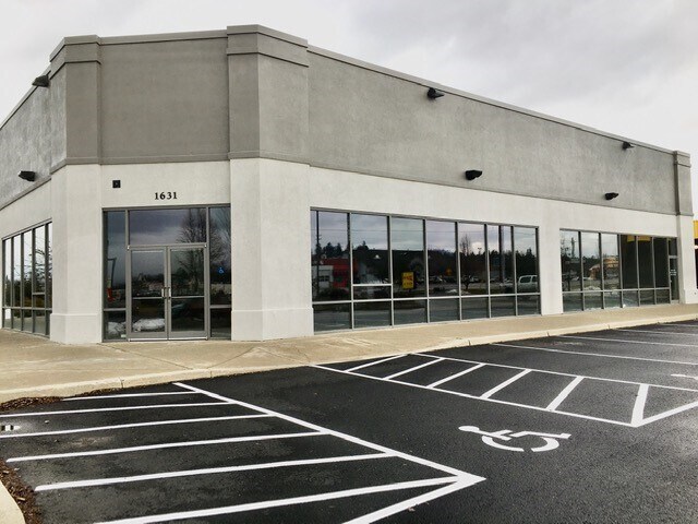 More Photos Of 1631 E Seltice Way, Post Falls Freestanding For Lease