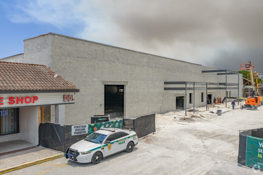 More Photos Of 18452-18538 NW 67th Ave, Miami Gardens Unknown For Lease