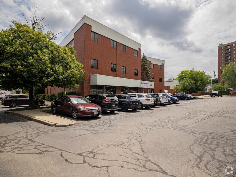 More Photos Of 340 Granite St, Manchester Office For Lease
