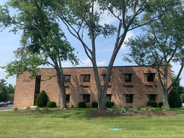 Primary Photo Of 7061 Corporate Way, Centerville Office For Lease