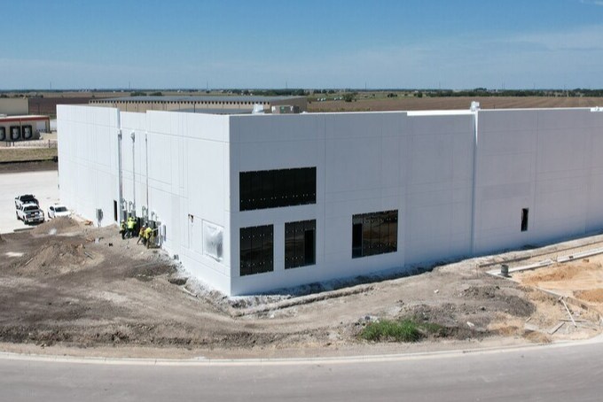 More Photos Of 2605 Dewitt St, Lockhart Distribution For Sale