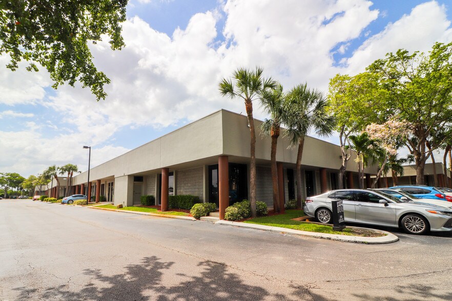 More Photos Of 2700 W Cypress Creek Rd, Fort Lauderdale Unknown For Lease