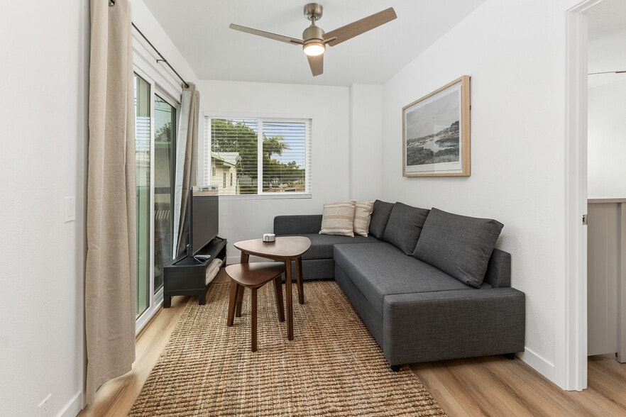 More Photos Of 813 Isthmus Ct, San Diego Apartments For Sale