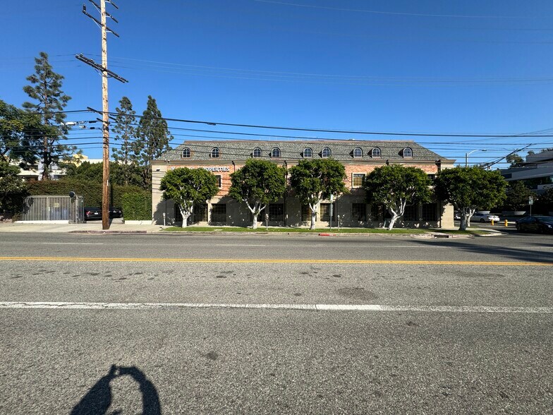More Photos Of 1554 S Sepulveda Blvd, Los Angeles Office For Lease