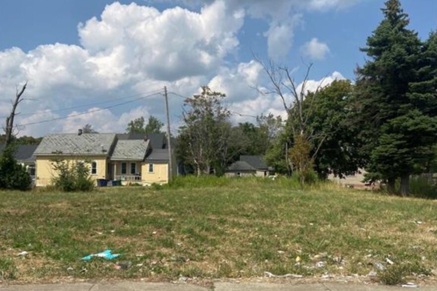 More Photos Of 1350 Broadway, Buffalo Land For Sale