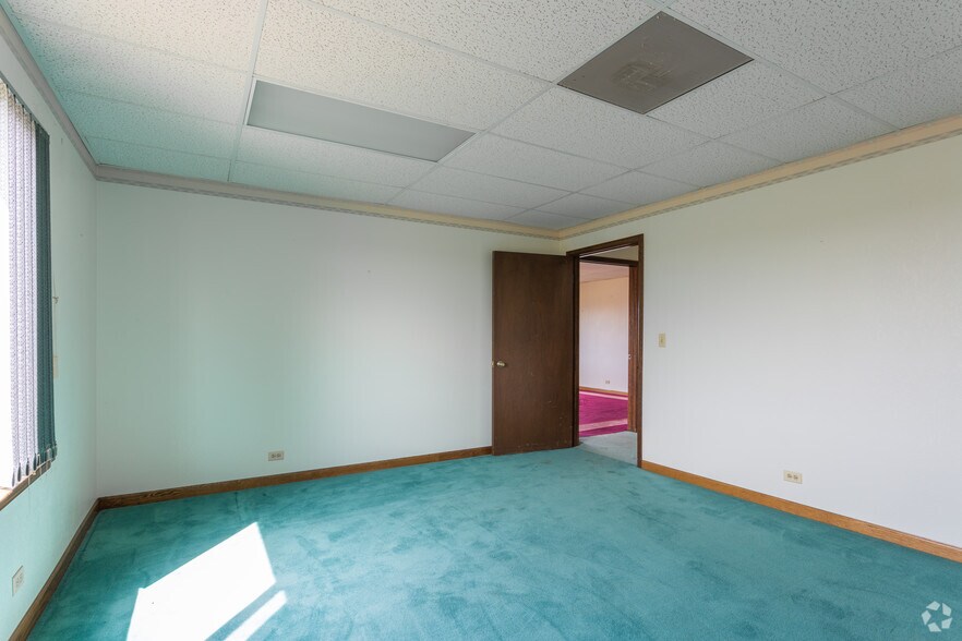 More Photos Of 33551 County Road 37, Kiowa Office For Lease
