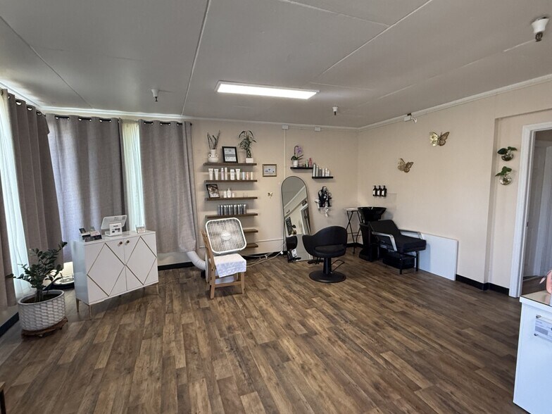 More Photos Of 1715 Freedom Blvd, Freedom Freestanding For Sale