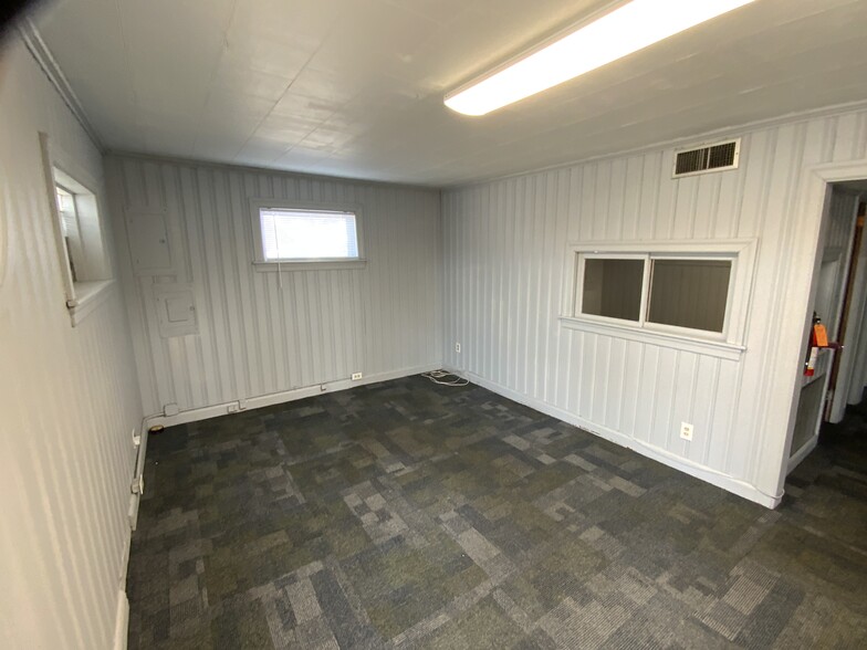 More Photos Of 801 Erwin Rd, Dunn Office For Sale