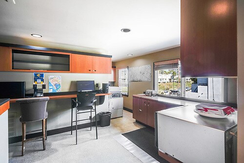 More Photos Of 124 Washington Blvd, Marina Del Rey Office Residential For Sale