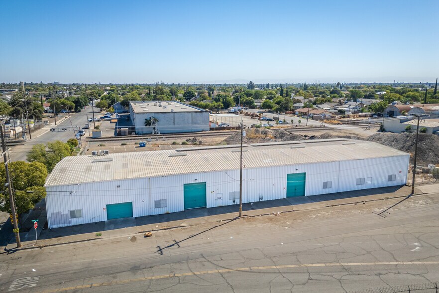 More Photos Of 729 S Commerce St, Stockton Warehouse For Sale