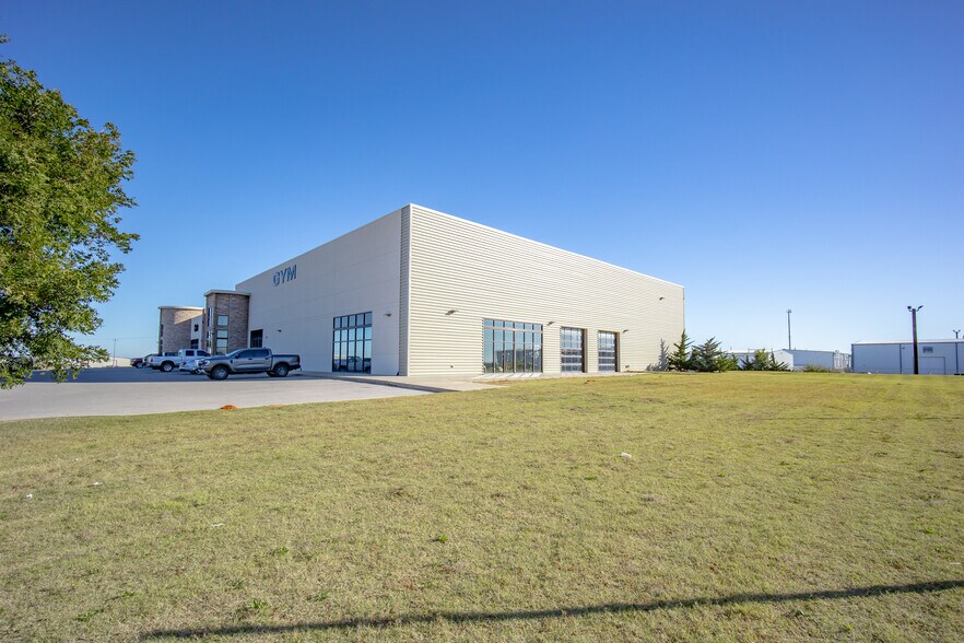 More Photos Of 4200 Carriage Way, Weatherford Medical For Sale