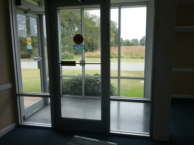 More Photos Of 9506 Hospital Ave, Nassawadox Medical For Sale