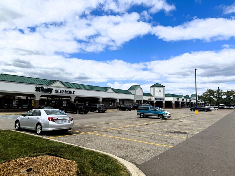 Primary Photo Of 44908-44954 Ford Rd, Canton Freestanding For Lease