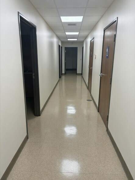 More Photos Of 1042 County Road 60, South Point Manufacturing For Lease