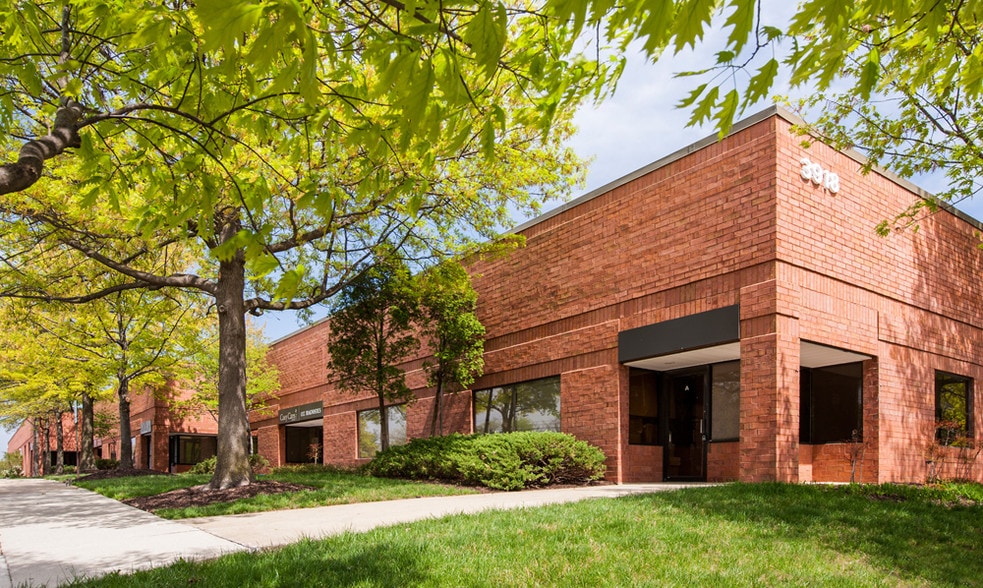 More Photos Of 1500 Caton Center Dr, Arbutus Unknown For Lease