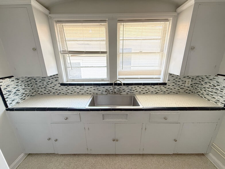 More Photos Of 2338 Oak St, Jacksonville Apartments For Sale