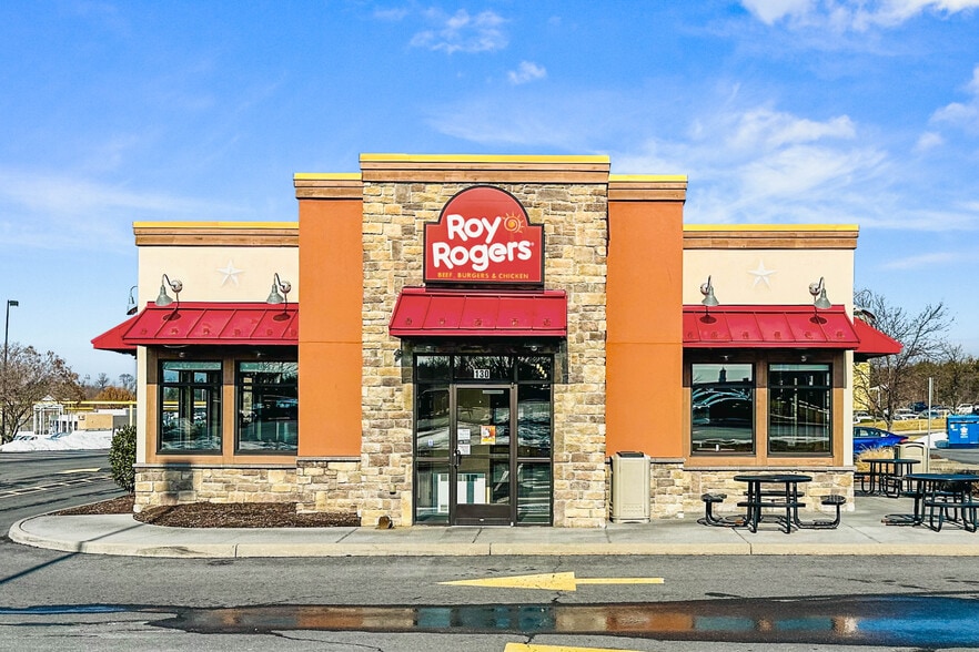 More Photos Of 130 Riverton Commons Plz, Front Royal Fast Food For Sale