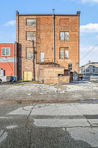 More Photos Of 422 E Coolbaugh St, Red Oak Storefront Retail Office For Sale