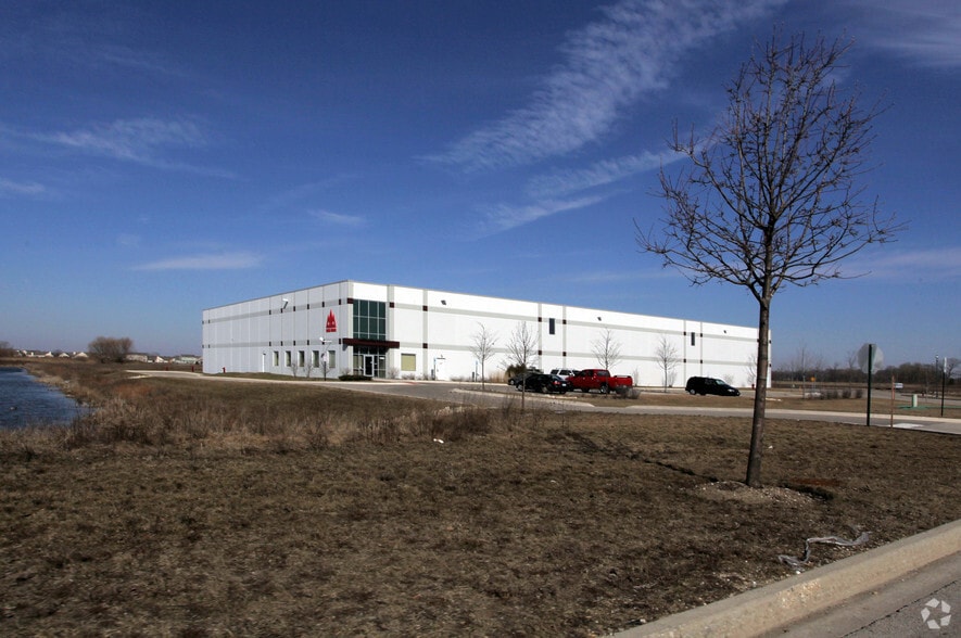 Primary Photo Of 1000 Wesemann Dr, West Dundee Distribution For Lease