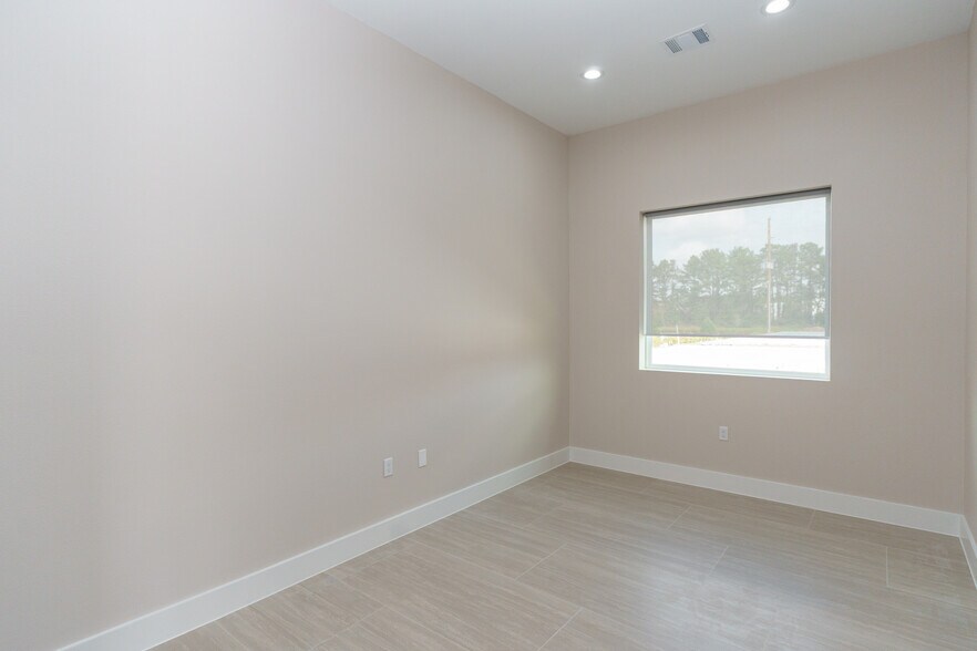 More Photos Of 8525 N Sam Houston Pkwy E, Humble Office Residential For Sale