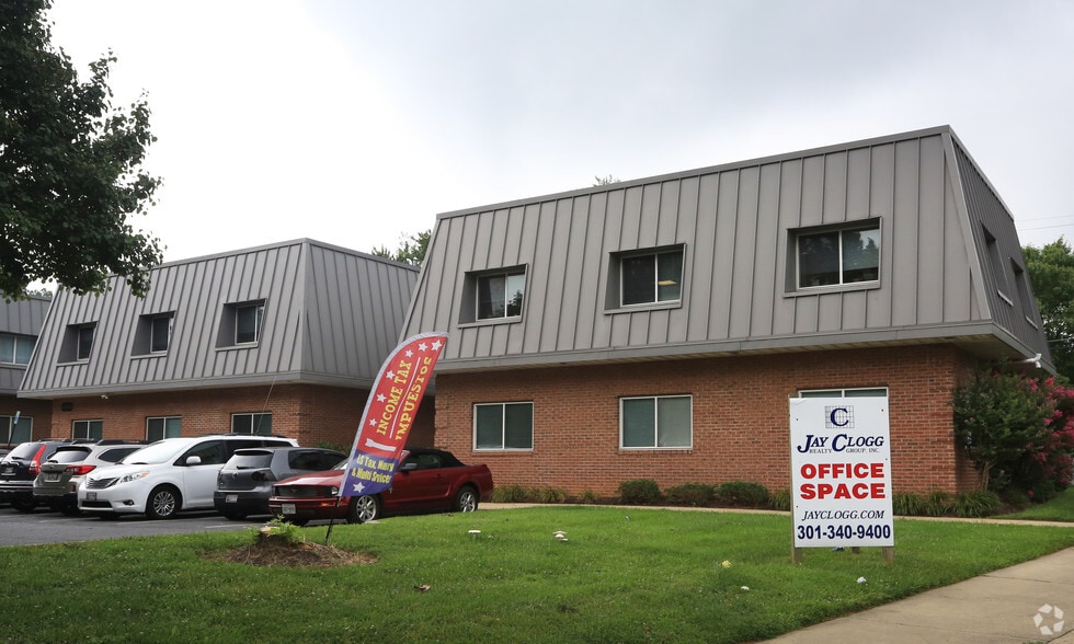 More Photos Of 18401-18403 Woodfield Rd, Gaithersburg Office For Lease