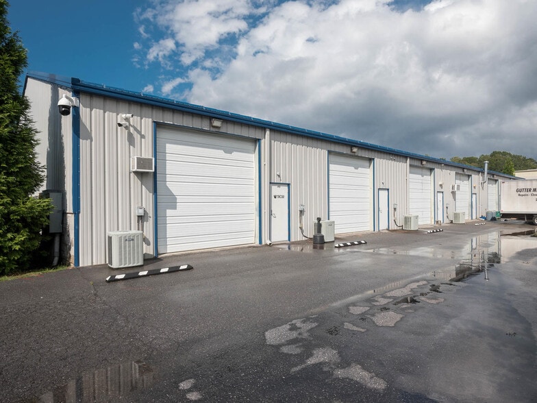More Photos Of 6 Celtic Dr, Arden Warehouse For Lease