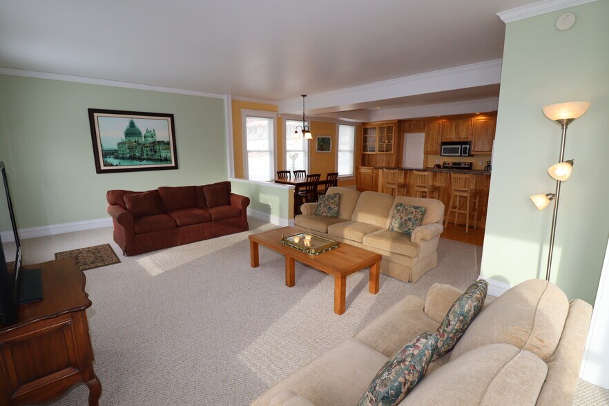 More Photos Of 250 Rittenhouse Ave, Bayfield Restaurant For Sale