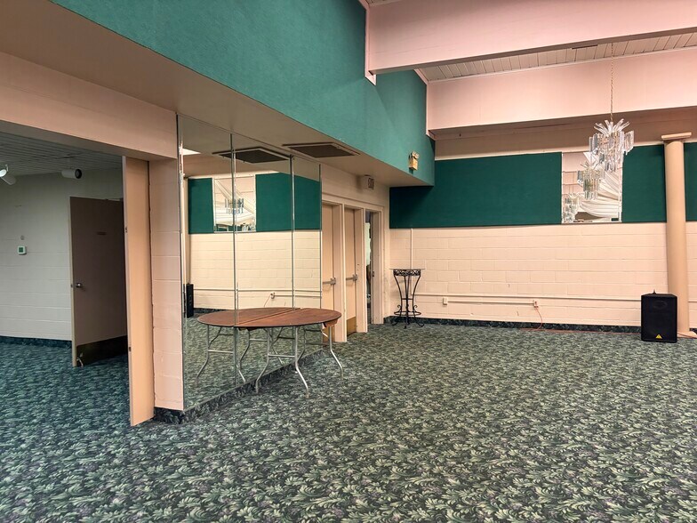 More Photos Of 2326 N Monroe St, Monroe Specialty For Lease