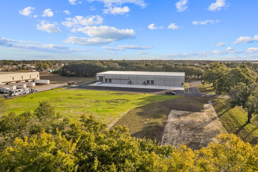 More Photos Of 5435 SW 6th Pl, Ocala Warehouse For Lease