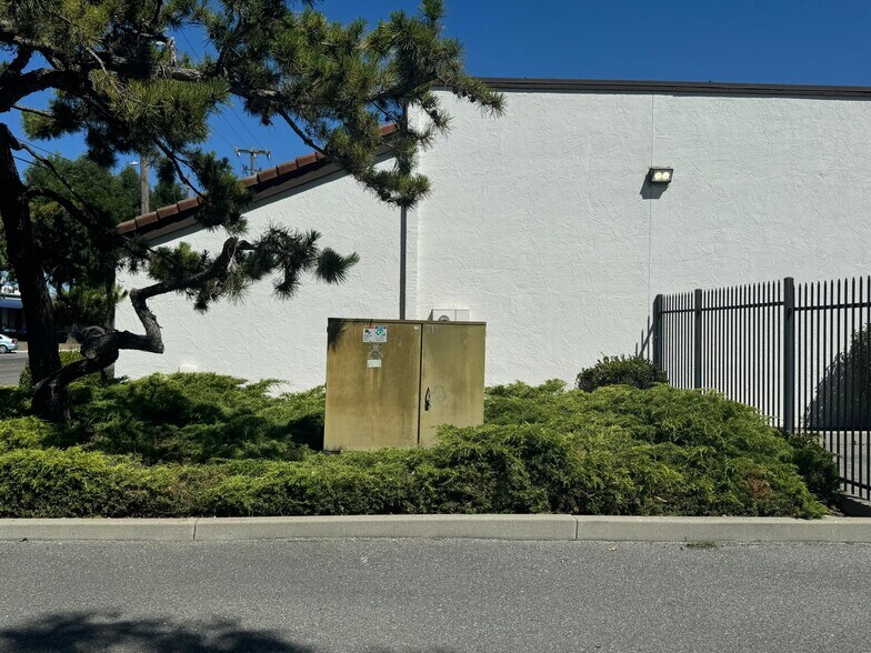 More Photos Of 1868-1872 Stone Ave, San Jose Manufacturing For Lease