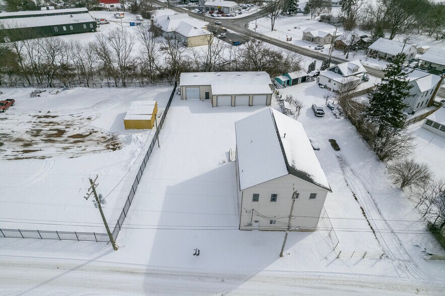 More Photos Of 12 A Cattlemans Ln, Berryville Warehouse For Lease