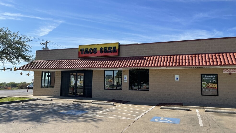 More Photos Of 510-548 S Saginaw Blvd, Saginaw Unknown For Lease