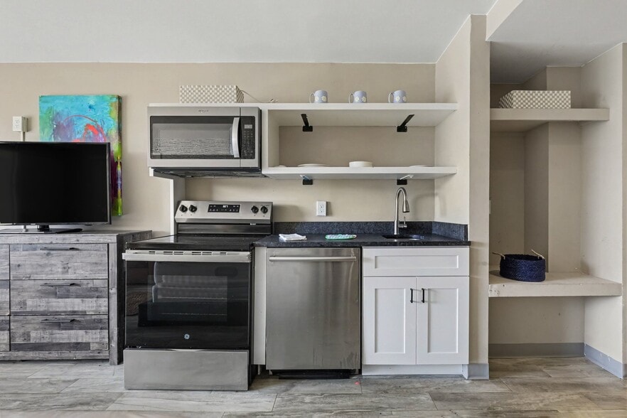 More Photos Of 1500 S Ocean Blvd, Myrtle Beach Apartments For Sale
