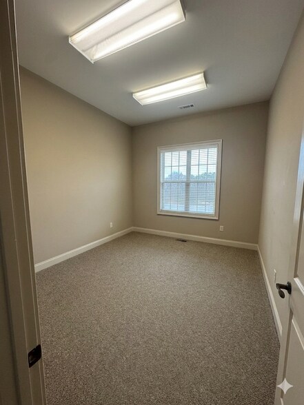 More Photos Of 110 Harmony Crossing, Eatonton Medical For Lease
